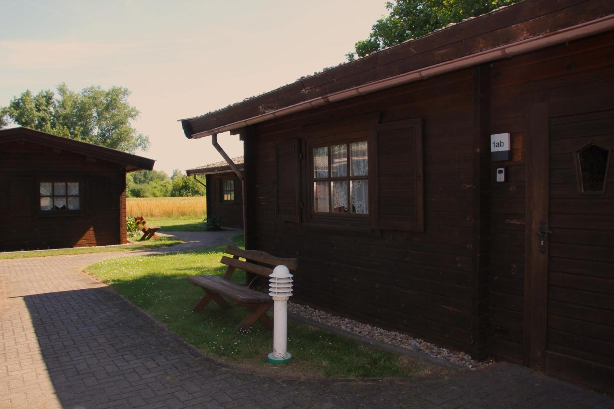 Abb Sportcenter Gaensefurth, Doppelzimmer Ohne Kueche, Standard Doppelzimmer Mit Kueche Hecklingen  Bagian luar foto
