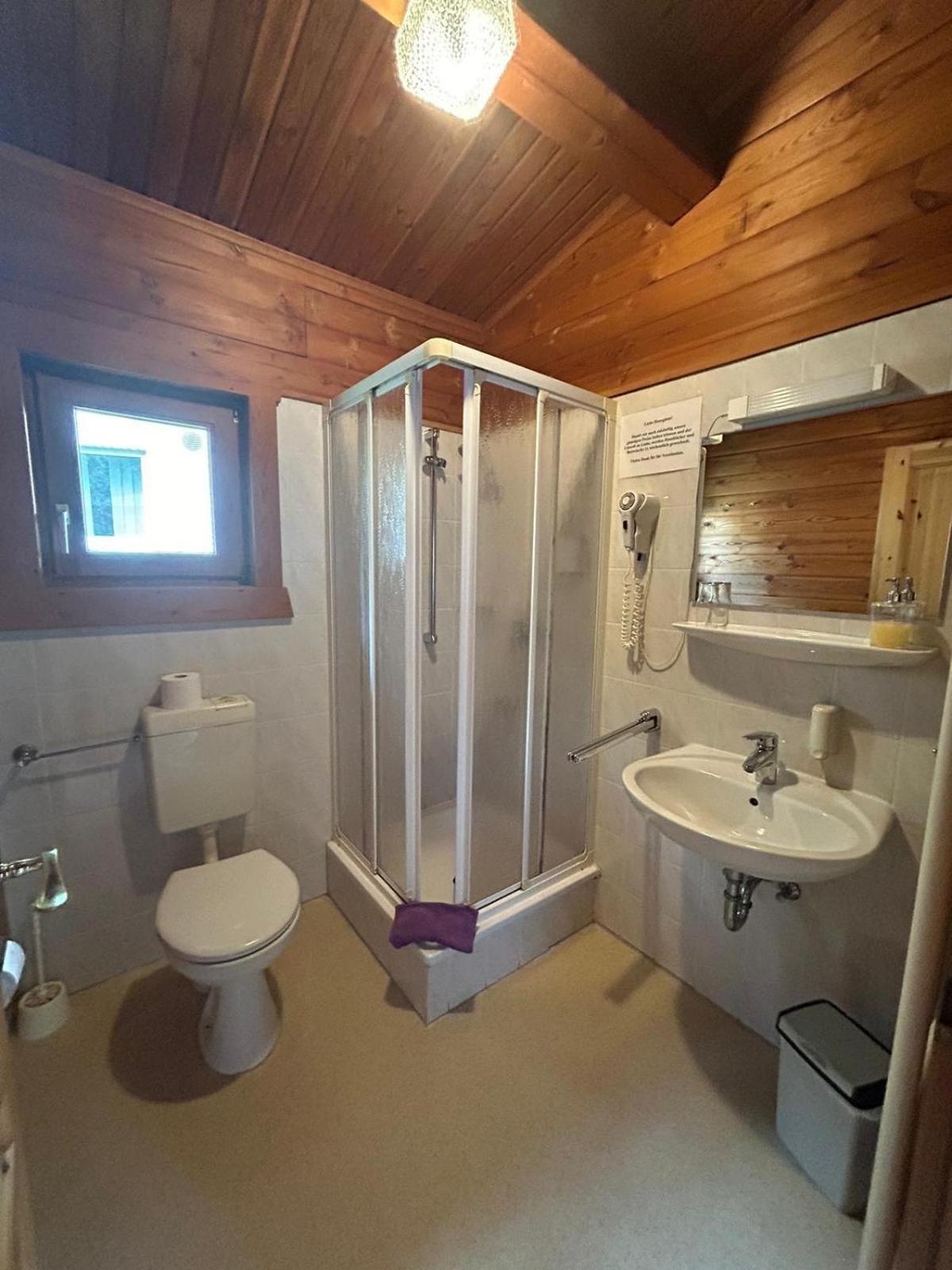 Abb Sportcenter Gaensefurth, Doppelzimmer Ohne Kueche, Standard Doppelzimmer Mit Kueche Hecklingen  Bagian luar foto