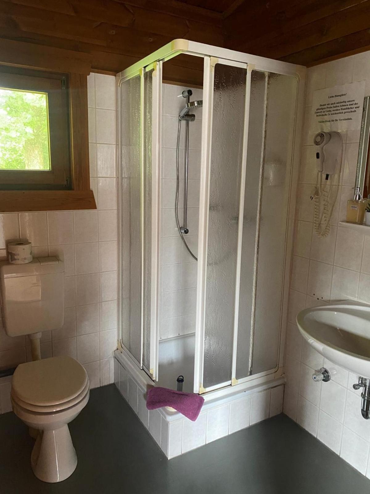 Abb Sportcenter Gaensefurth, Doppelzimmer Ohne Kueche, Standard Doppelzimmer Mit Kueche Hecklingen  Bagian luar foto